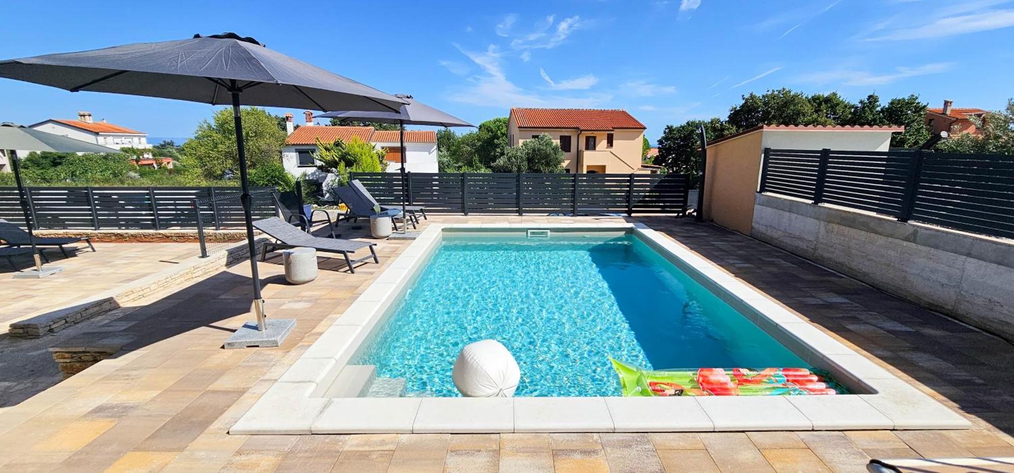 Apartment Bluemare With Shared Pool Liznjan Exterior photo