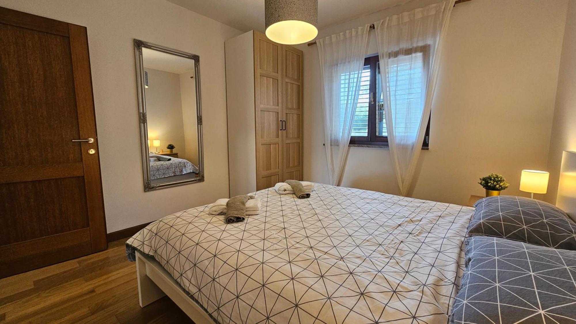 Apartment Bluemare With Shared Pool Liznjan Exterior photo