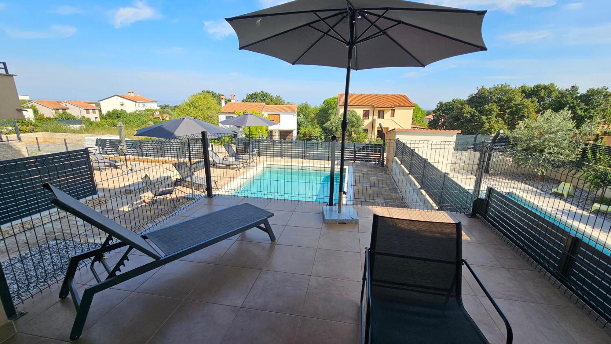 Apartment Bluemare With Shared Pool Liznjan Exterior photo