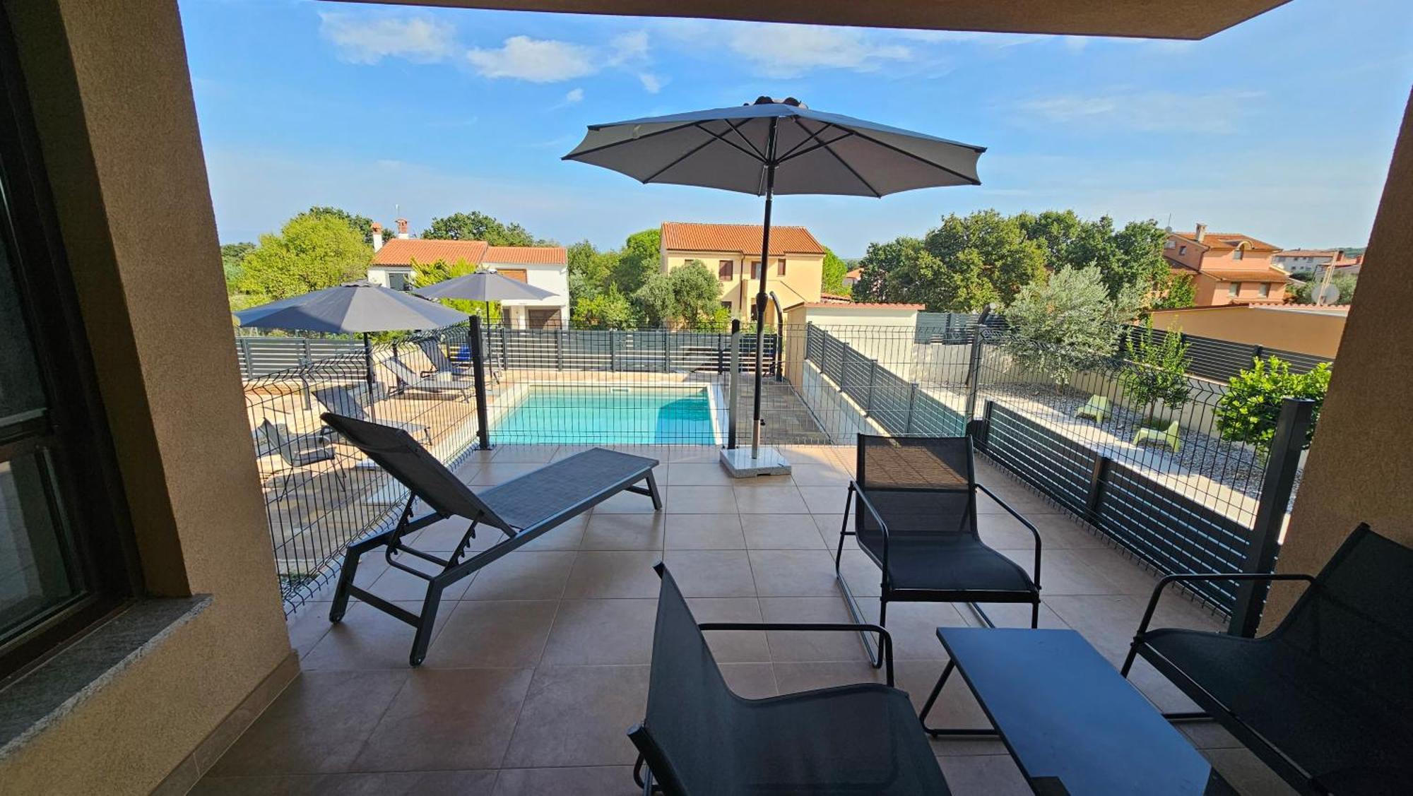 Apartment Bluemare With Shared Pool Liznjan Exterior photo